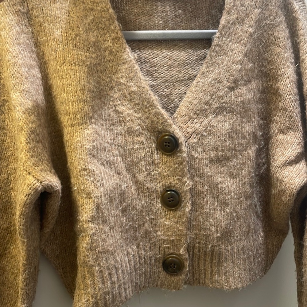 Cropped brown sweater